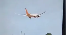 A aeronave, que seguia rumo a Londres, caiu nas proximidades do aeroporto de Ahmedabad