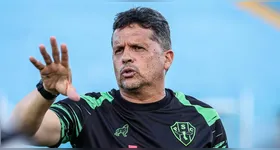 às vésperas do 1º Re-Pa da Série B do Brasileiro deste ano, o técnico do Paysandu já avisou que não quer ninguém "meia-boca" dentro de campo.
