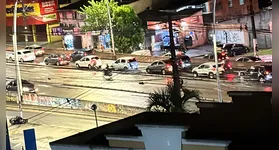 O trânsito está lento na Av. Augusto Montenegro.