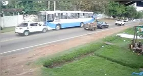 As imagens mostram claramente o impacto violento.