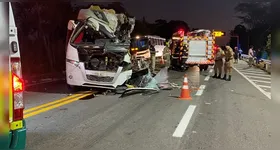 Acidente ocorreu na madrugada desta quinta-feira (16)