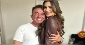 Apesar dos boatos, a esposa do cantor soltou o verbo e rompeu com o silêncio.