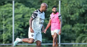 Ronaldo Henrique desponta como forte candidato para assumir a vaga de Leandro Vilela, que está suspenso.