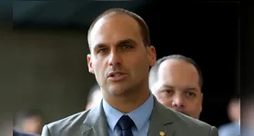 Filho de Bolsonaro está nos Estados Unidos onde articula ações no sentido de defender o pai