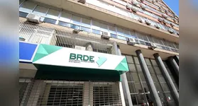 Com salários de até R$ 10,1 mil, BRDE abre concurso para vagas de ensino médio e superior.