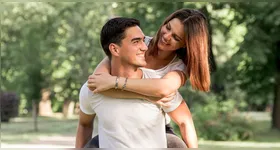 Muitas situações são vivenciadas e cada signo reage de um jeito. Enquanto que alguns se jogam de cabeça e constroem castelos no ar, outros somem como se nunca tivessem trocado uma palavra com você.