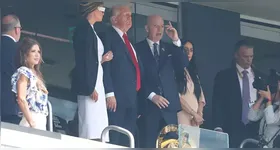 Minutos antes da bola rolar no MetLife Stadium, em Nova Jersey, o presidente dos Estados Unidos, Donald Trump, foi vaiado por parte da torcida ao ter a imagem exibida nos telões.