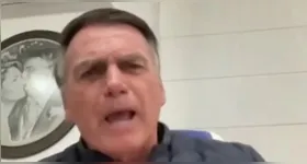 Bolsonaro se exalta em entrevista e xinga ao vivo na TV.