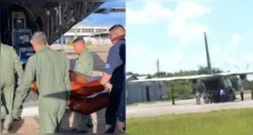 Força aérea brasileirea transporta corpos de estudantes e motorista da UFPA vítimas de acidente em Goiás.