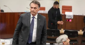 Jair Bolsonaro teria descumprido de medidas cautelares de Alexandre de Moraes.