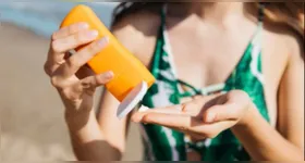 Especialistas concordam que o protetor solar é uma ferramenta essencial na prevenção do câncer de pele.