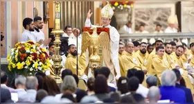 Ndom Júlio Endi Akamine, atual arcebispo coadjutor, assume a arquidiocese. de Belém