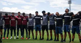 Jogadores do Remo se unem em apoio a António Oliveira após empate na Série B