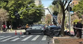Em entrevista à veículos locais, o pai da vítima contou que estava levando o filho à estação de trem onde o mesmo seguiria para a faculdade, quando o acidente aconteceu.