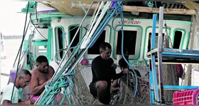 Os pescadores trazem o pescado do mar e dos rios para a nossa mesa