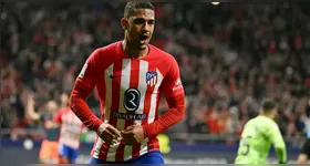 Lino vai “superar” Carlos Alcaraz, comprado em 2024 por R$ 125 milhões somados os valores de direitos econômicos e luvas.