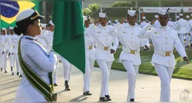 A Marinha do Brasil abre inscrições para 400 vagas no concurso do Corpo Auxiliar de Praças.
