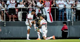 São Paulo conquista vitória convincente sobre Fluminense com 3 a 1 no Morumbi