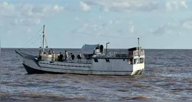 O barco foi escoltado até o Porto de Belém, onde os produtos que incluíam eletrodomésticos, cosméticos e incensos foram apreendidos por falta de nota fiscal e autorização de importação.