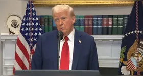 A finalidade de Trump é fragilizar economicamente o país que já está sujeito a sanções ocidentais. As tarifas secundária também alcançam países que mantêm comércio com uma nação sancionada, no caso a Rússia.