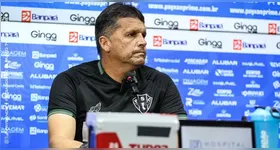 Técnico Claudinei Oliveira do Paysandu