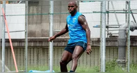 Atacante Adailton agora está no Yokohama do Japão