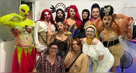 A "Noite das Lafons" é um evento onde as drags se reúnem para celebrar a arte através de experimentações, performances e figurinos.
