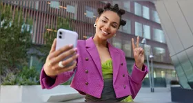 Curso gratuito em Belém capacita jovens para o mercado digital com foco em produção de conteúdo e empreendedorismo.