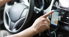 Motorista de aplicativo devolve quase R$ 700 pagos a mais após corrida em Belém.