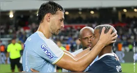 Novillo e Jaderson se reencontram no Re-Pa pela Série B e protagonizam um gesto de respeito e superação.