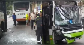 Era possível ver feridos no chão dos veículos, no aguardo de atendimento e avaliação sobre os graus das lesões.