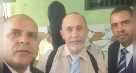 Jorge Beltrão, ao centro, prefere continuar preso para não matar