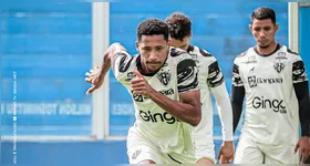 Garcez e seus companheiros entram em campo determinados a conquistar a vitória que pode tirar o Papão da zona de rebaixamento.