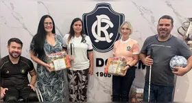 Dirigentes do Remo entregam cestas básicas à ASCEPA em celebração ao título do Parazão 2025.