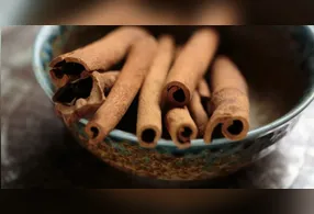 O uso da canela tende a afastar as formigas.