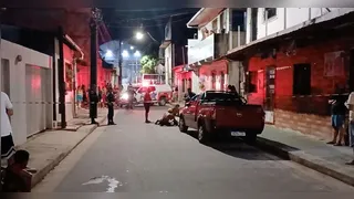 Entre as linhas de investigação da polícia, está a questão passional ou uma possível rincha.