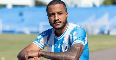 Imagem ilustrativa da notícia: Emprestado pelo Remo, Rafael Castro é apresentado pelo Londrina