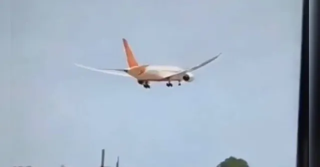 Imagem ilustrativa da notícia Índia divulga origem de passageiros do avião que caiu