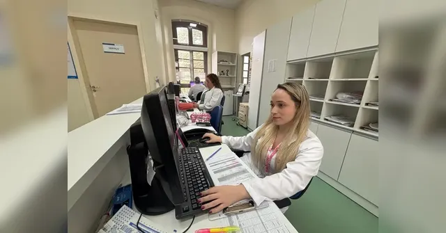 Imagem ilustrativa da notícia Santa casa reduz uso de papel com aplicativo Passagem de Plantão