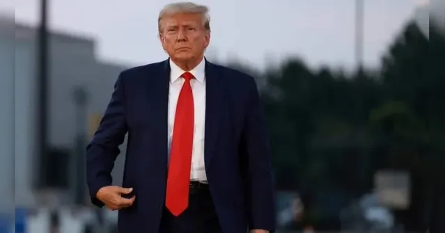 Imagem ilustrativa da notícia Trump anuncia tarifas de 30% para UE e México e ameaça retaliação 