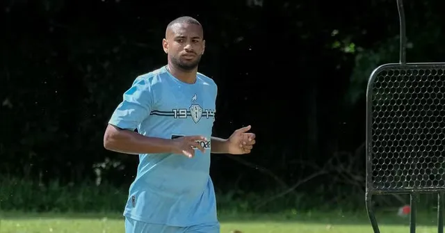 Imagem ilustrativa da notícia Edílson renova com o Paysandu até 2027 e reforça laço com a Fiel Bicolor