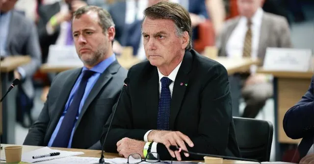 Imagem ilustrativa da notícia Bolsonaro chama de 'malucos' apoiadores após eleição de 2022