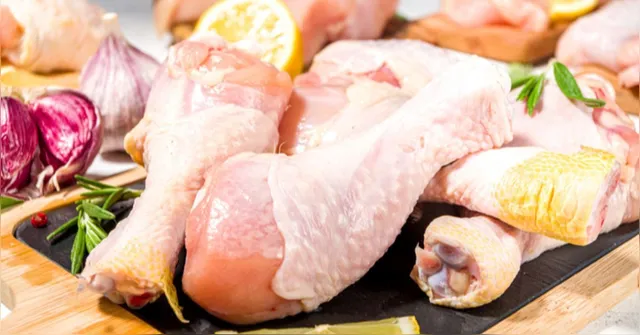 Imagem ilustrativa da notícia Preço do frango cai e exportação de ovos bate recorde no Brasil