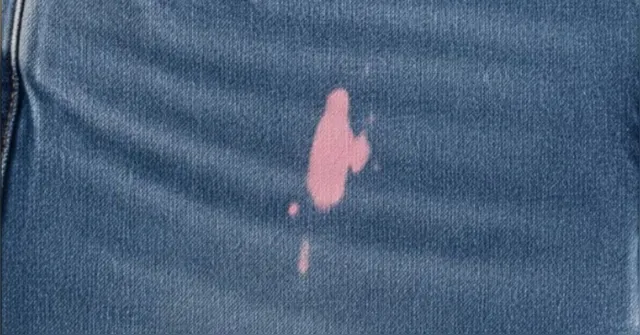 Imagem ilustrativa da notícia Roupas manchadas por água sanitária? Veja como recuperar