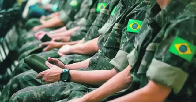 Imagem ilustrativa da notícia Exército tem vagas e salário de até R$ 7,4 mil: níveis fundamental, médio e superior