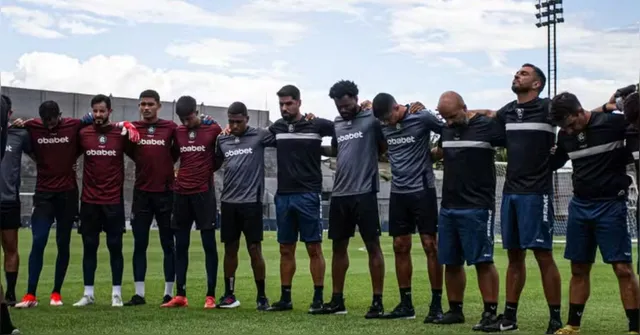 Imagem ilustrativa da notícia Jogadores do Remo demonstram apoio ao técnico António Oliveira