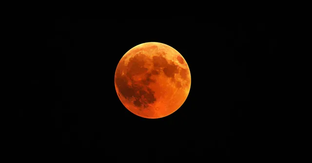 Imagem ilustrativa da notícia 'Lua de Morango': saiba como observar o fenômeno lunar