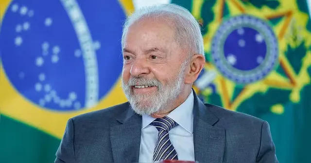 Imagem ilustrativa da notícia Lula planta uvas e envia recado a Trump: "Planto comida, não ódio"