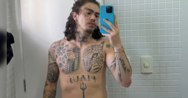 Imagem ilustrativa da notícia Whindersson Nunes posa de cueca e volume chama a atenção