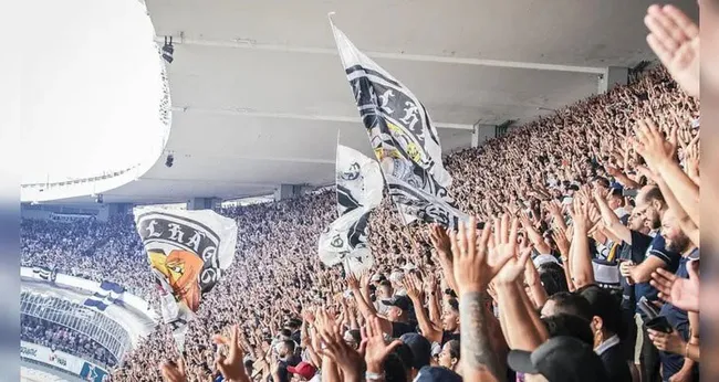 Imagem ilustrativa da imagem Torcida do Remo esgota ingressos do lado A para o Re-Pa&nbsp;